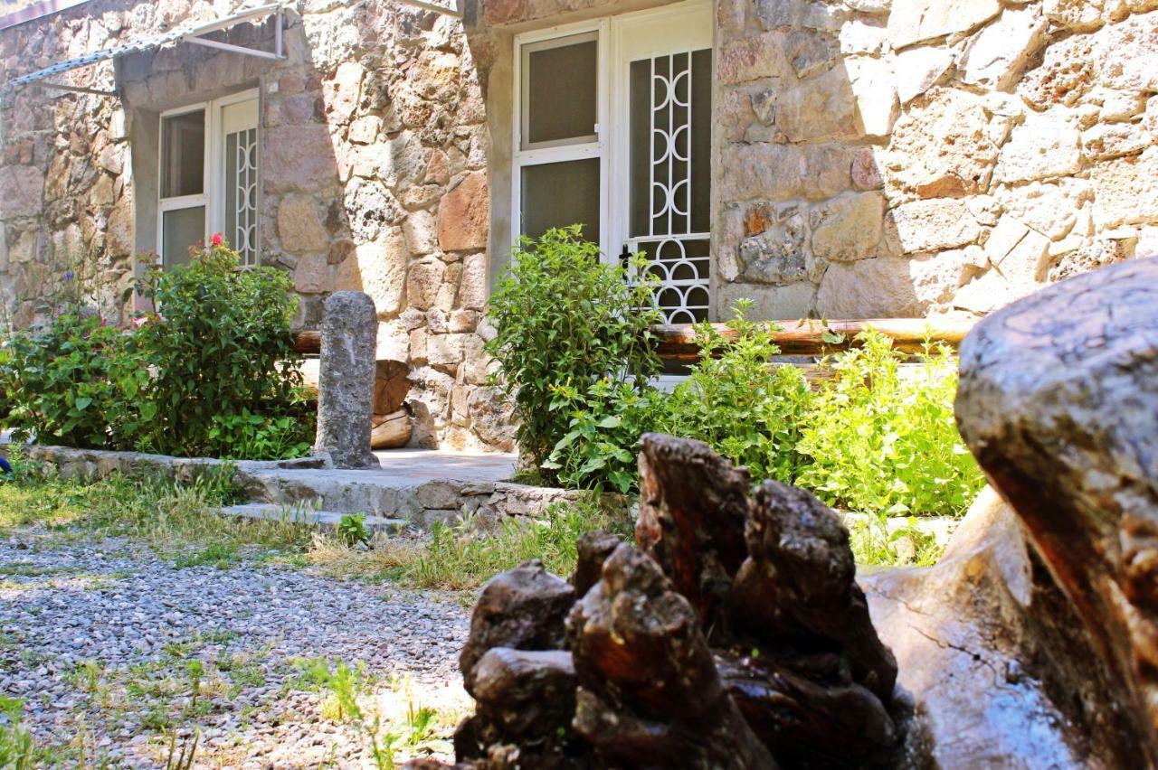 וארדזיה Sada Guesthouse מראה חיצוני תמונה